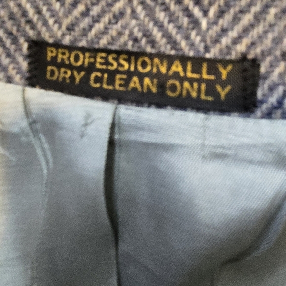 Vintage Gray Blazer with Tan Elbow Patches - Picture 9 of 12